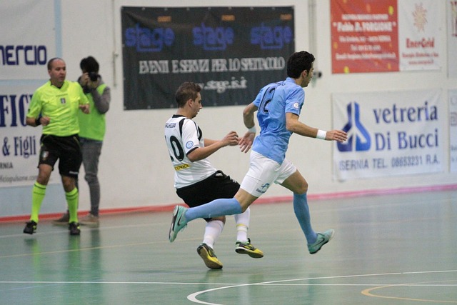 许多球迷不 许多球迷不