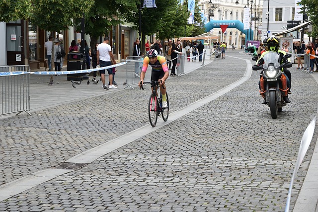 动和共鸣 动和共鸣