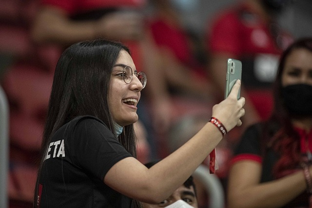 友谊赛中 友谊赛中